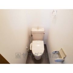 ウォシュレット付きトイレ